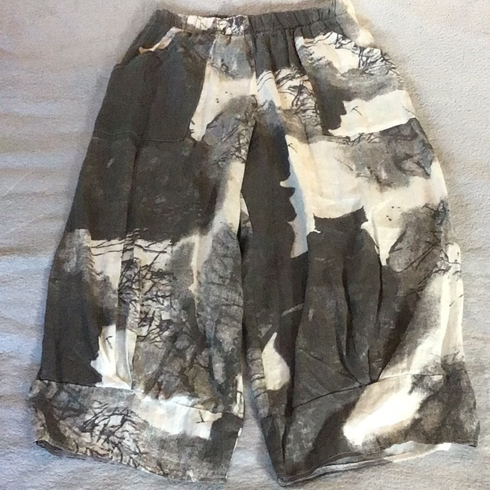 Luukaa 100% Linen Balloon Capri Pants.